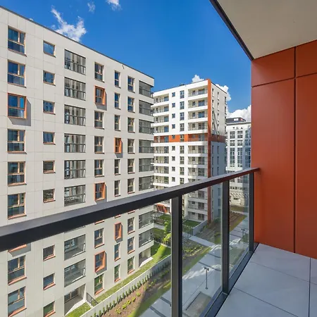 Apartment Luxury Apartments Towarowa Towers With Parking And Air Conditioning In Warsaw'S Wola District By Renters Prestige
