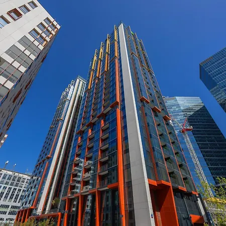 Luxury Apartments Towarowa Towers With Parking And Air Conditioning In Warsaw'S Wola District By Renters Prestige