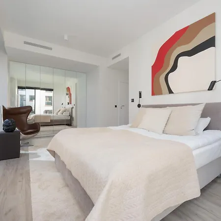 Luxury Apartments Towarowa Towers With Parking And Air Conditioning In Warsaw'S Wola District By Renters Prestige Apartment *