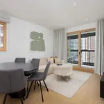 Deluxe Towarowa Towers With Free Parking & Ac By Renters Prestige