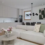 Lejlighed Deluxe Towarowa Towers With Free Parking & Ac By Renters Prestige *