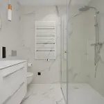 Deluxe Towarowa Towers With Free Parking & Ac By Renters Prestige Warszawa