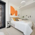 Deluxe Towarowa Towers With Free Parking & Ac By Renters Prestige