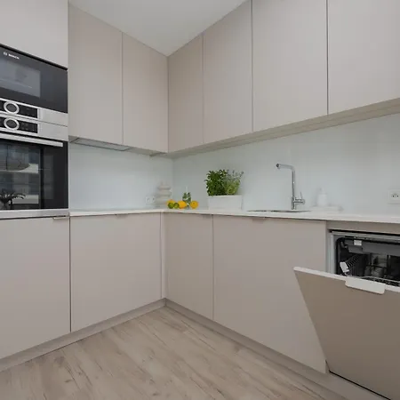 Appartamento Luxury Towarowa Towers With Parking And Air Conditioning In Warsaw's Wola District By Renters Prestige Varsavia