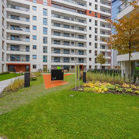 Deluxe Towarowa Towers With Free Parking & Ac By Renters Prestige Varsó