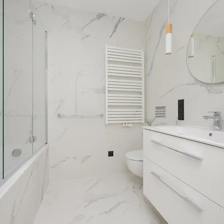 Deluxe Towarowa Towers With Free Parking & Ac By Renters Prestige Apartman Varsó