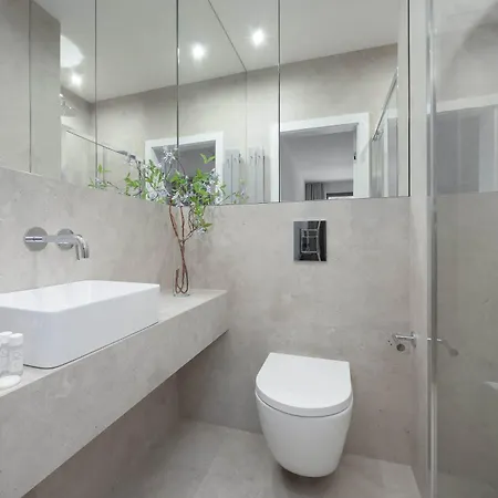 Deluxe Towarowa Towers With Free Parking & Ac By Renters Prestige
