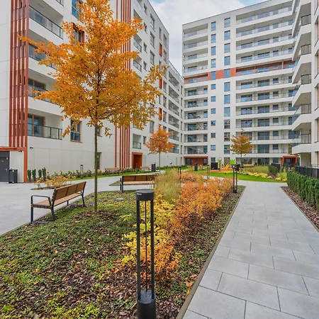 Deluxe Towarowa Towers With Free Parking & Ac By Renters Prestige *