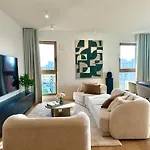 Deluxe Towarowa Towers With Free Parking & Ac By Renters Prestige Varsó