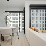 Deluxe Towarowa Towers With Free Parking & Ac By Renters Prestige Varsó