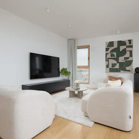Deluxe Towarowa Towers With Free Parking & Ac By Renters Prestige Apartmán *