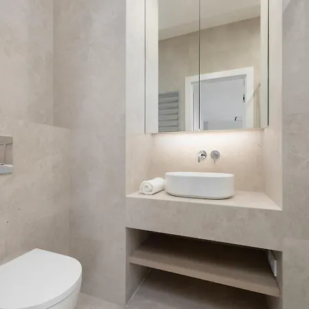 Apartmán Deluxe Towarowa Towers With Free Parking & Ac By Renters Prestige *