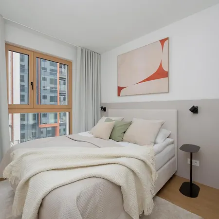Apartmán Deluxe Towarowa Towers With Free Parking & Ac By Renters Prestige *
