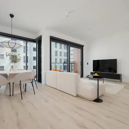 Apartmán Deluxe Towarowa Towers With Free Parking & Ac By Renters Prestige